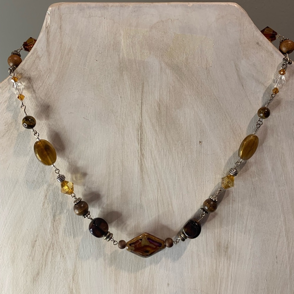 Elegant Brown and Gold Beaded Necklace